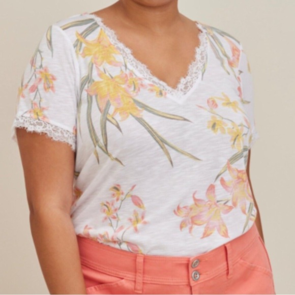 torrid Tops - < Torrid White Floral Lace Trimmed Top >